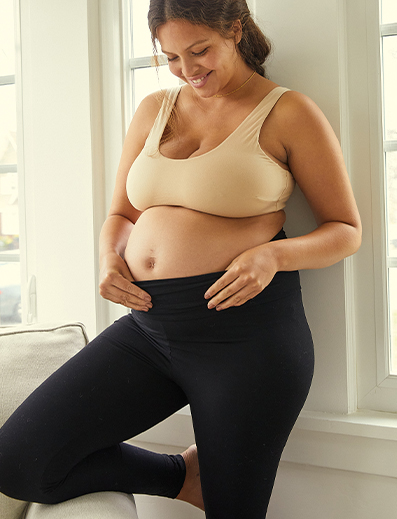 pregnant woman in leggings